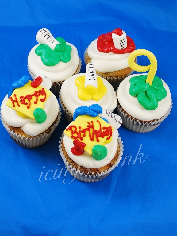 Mad Science Cupcakes | icing and ink blog